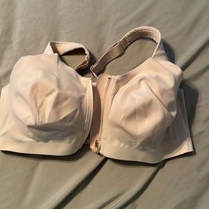 Victoria’s Secret knockout sports bra 38DD